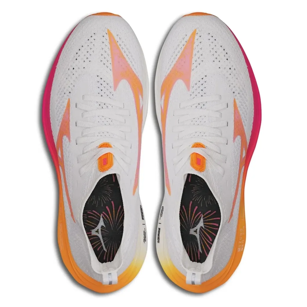 Tênis Mizuno Neo Zen unissex visto de cima, branco com detalhes laranja e rosa, confortável para corrida
